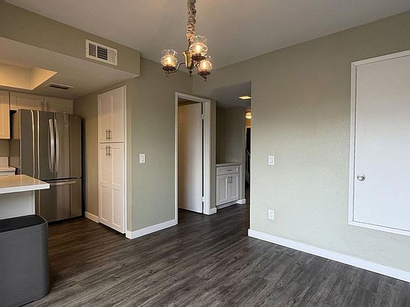 5th image of 1013 W Linden St APT 11