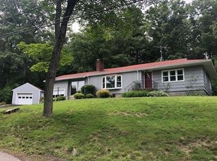 4 Jones Rd, Sutton, MA 01590