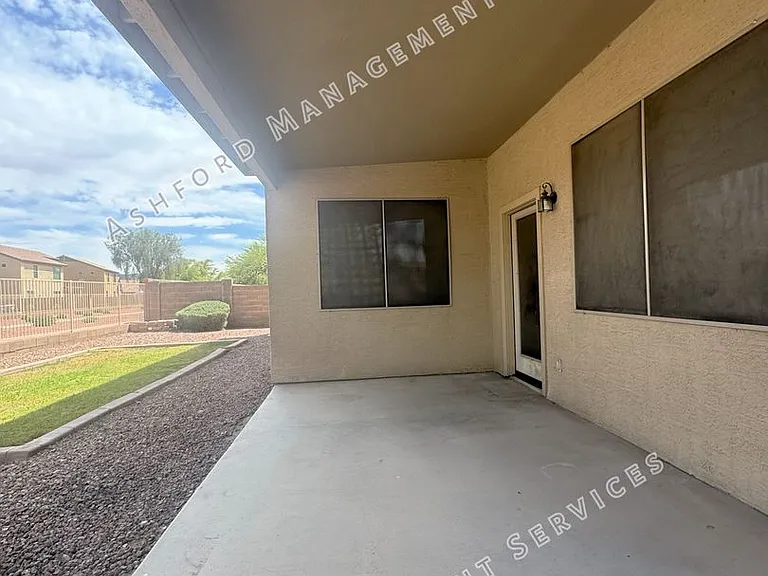 8303 S 47th Ln — Photo 38