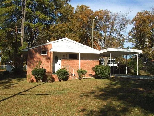 3500 Rogers St Photo 1