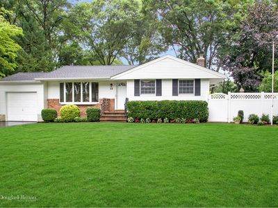 28 Gull Dr, Hauppauge, NY, 11788