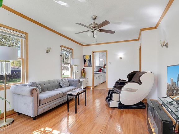 5th image of 6425 Fremont Ave N