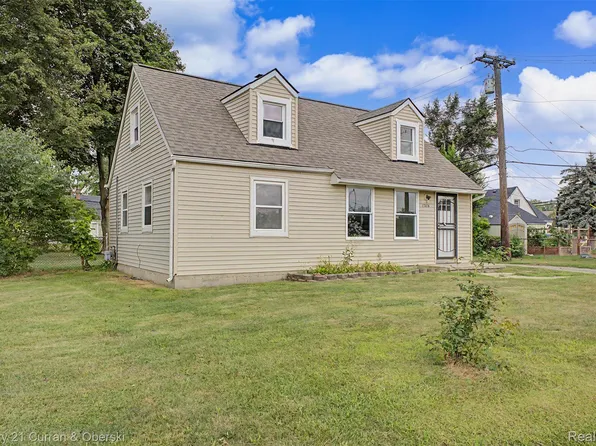 15026 Vivian St, Taylor, MI 48180