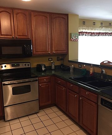 3rd image of 2473 Mayfield Dr