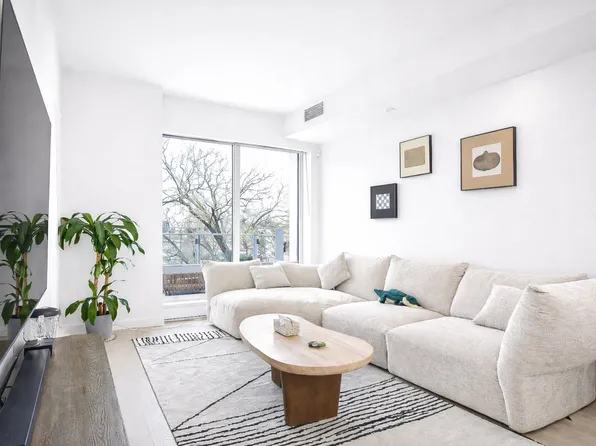 6833 Pearson Way #303, Richmond, BC V7C 0E8