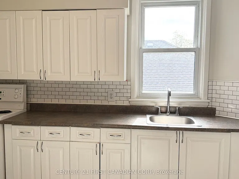 359 Princess Ave #3 — Photo 5