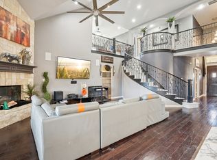 400 Shadow Creek Dr, Desoto, TX 75115