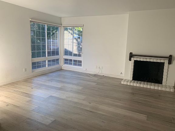 Entrance/Living room