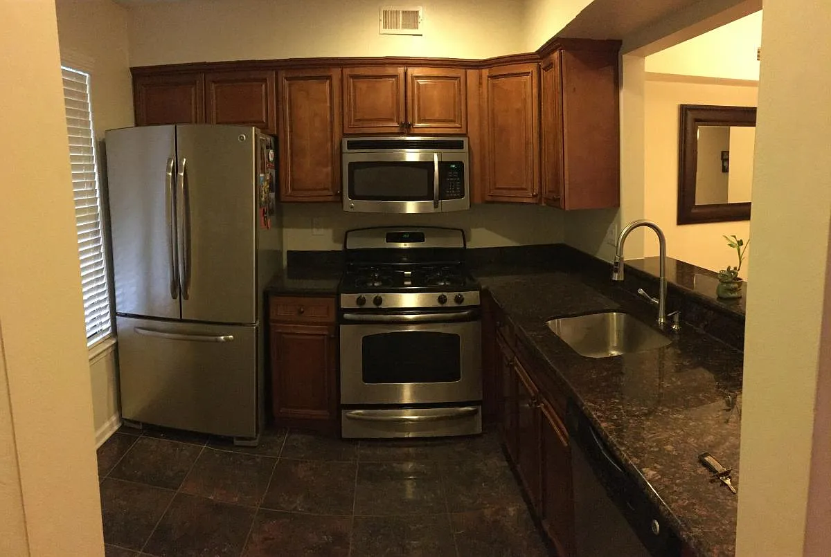 Kitchen - 203 Derry Hill Ct
