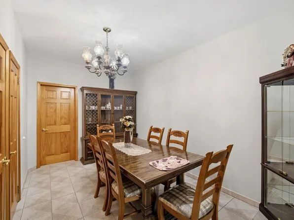 20-15 Menahan Street image 8 of 38