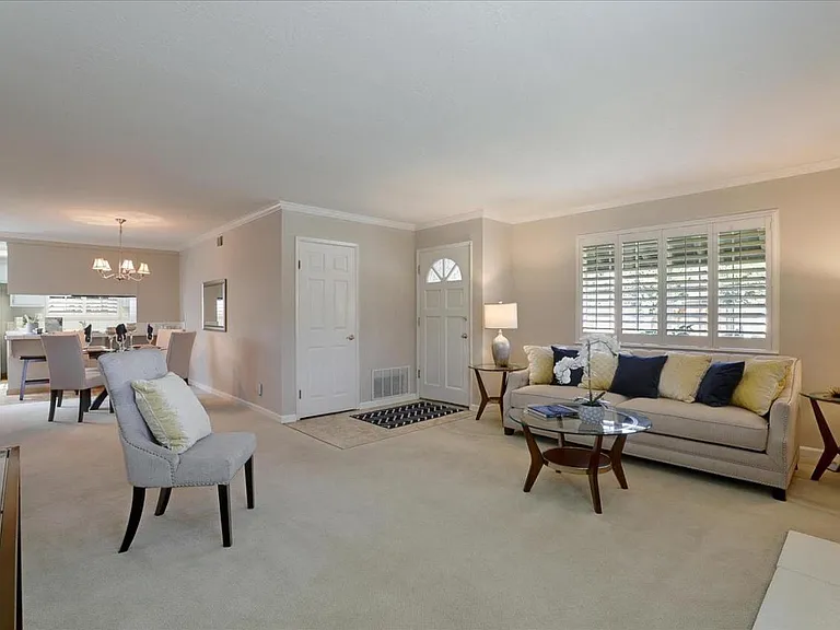 202 Belden Dr — Photo 11