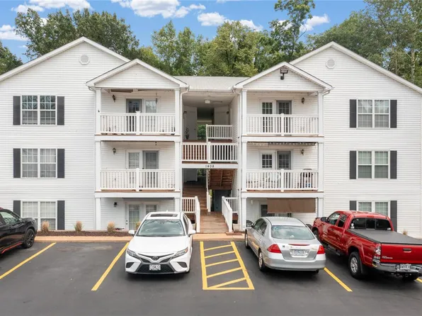 1408 Summertree Springs Ave APT G, Valley Park, MO 63088