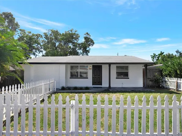 442 74th Ave N, Saint Petersburg, FL 33702
