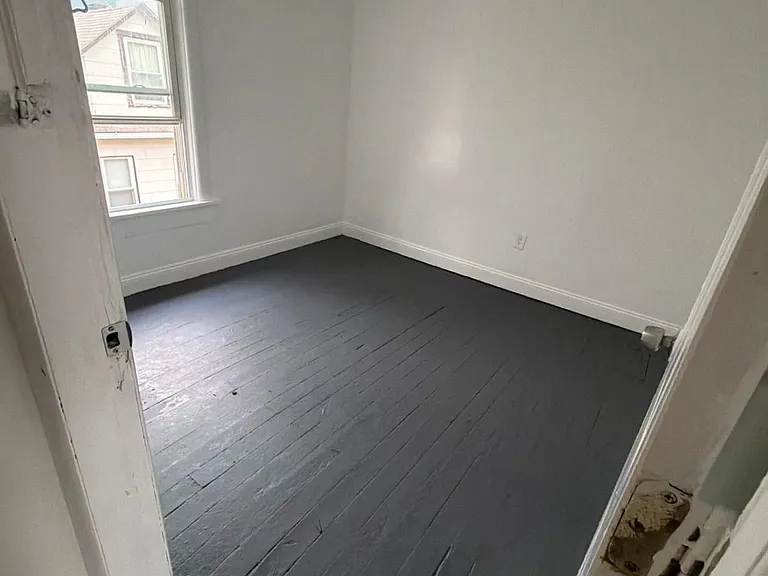 3907 Newark Ave #2 — Photo 6