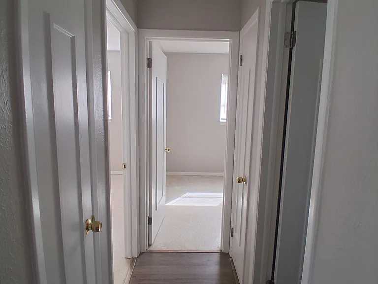 4104 Desoto Ave — Photo 4