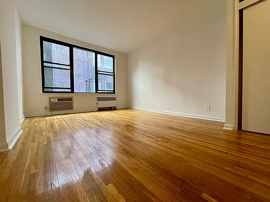 Rented by Building Equity Real Estate LLC | media 8