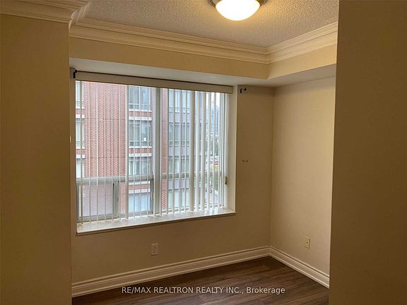 4th image of 2 Clairtrell Rd Unit 1010