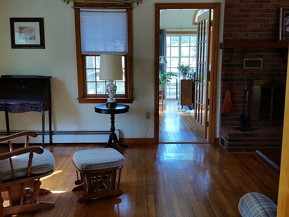 View Living room to sun room