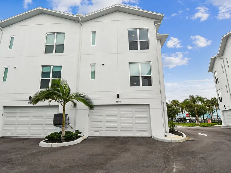 3826 Pompano Dr SE — Photo 95