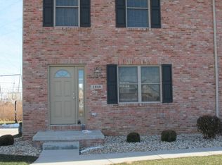 1942 Glenbridge Rd, Bloomington, IL 61704