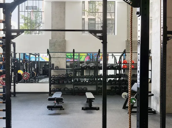 445 Gerard Avenue image 13 of 19