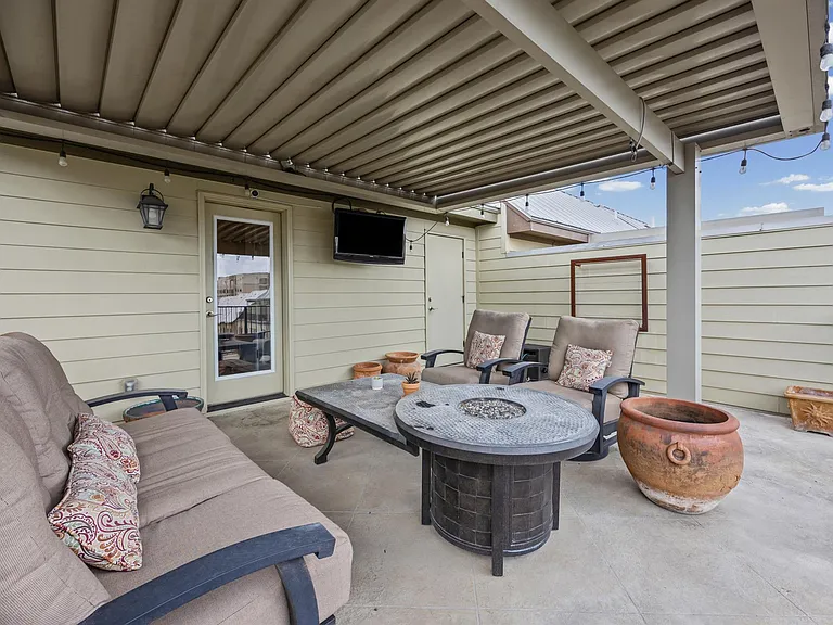 1112 Highknoll Ln #B — Photo 33