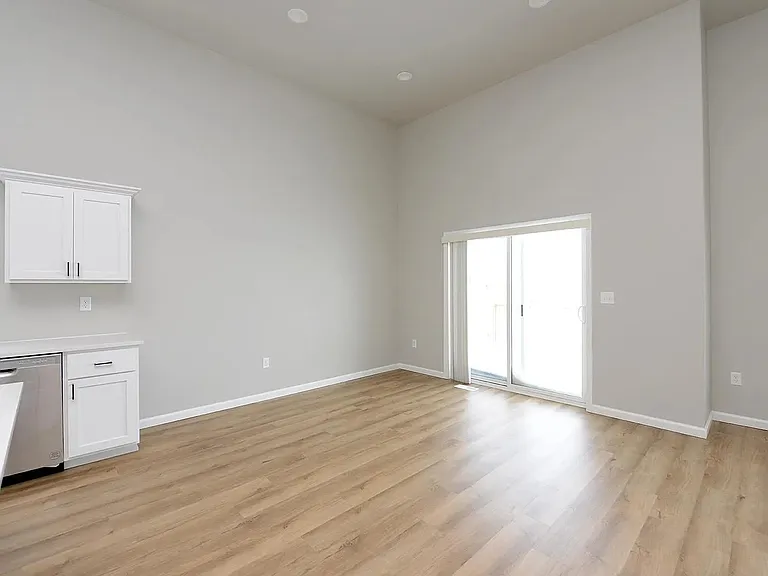 2383 Eagle Valley Dr S — Photo 3