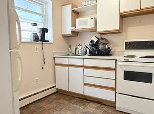 1590 Ouellette Ave #203, Windsor, ON N8X 1K7