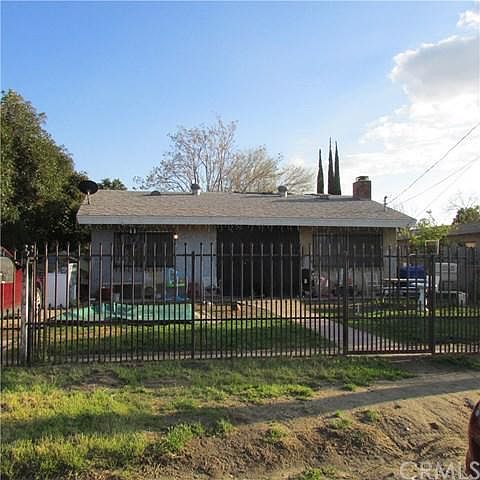 2nd image of 1427 Gould St