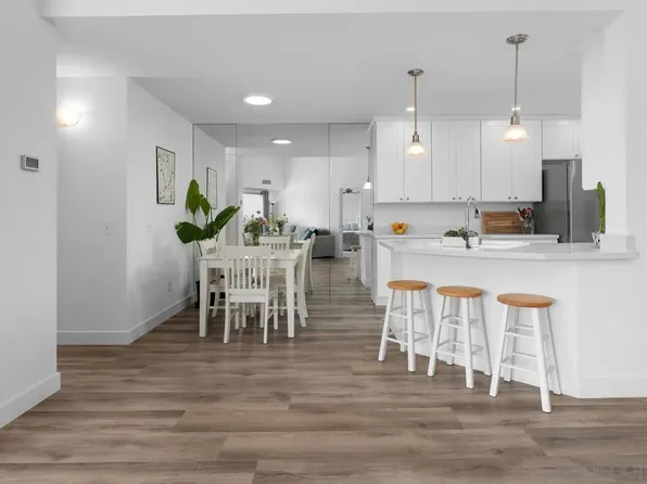 7127 Camino Degrazia Unit 130, San Diego, CA 92111