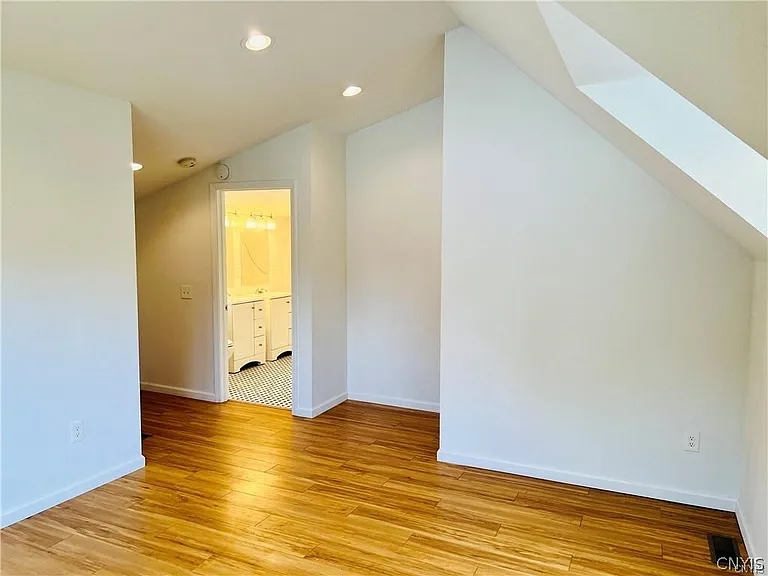 202 Elm St — Photo 13