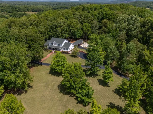 2288 Billy Nance Hwy, Clifton, TN 38425