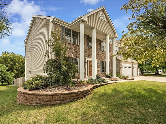 Landscaping bed on the east of the covered front porch.