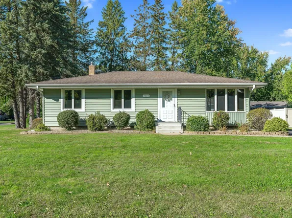 1911 Lombardy Ln, White Bear Lake, MN 55110