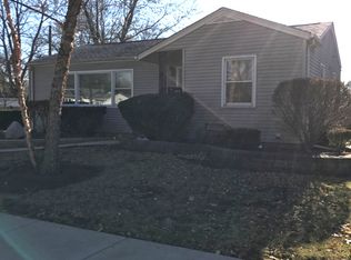 1415 W Elm St, Arlington Heights, IL 60004