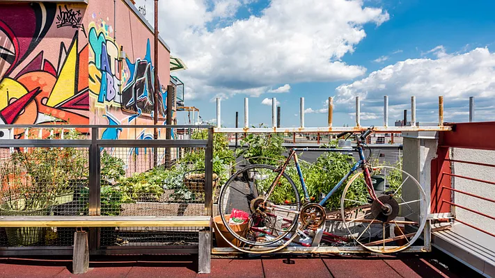 Rented by Nooklyn NYC LLC | media 60