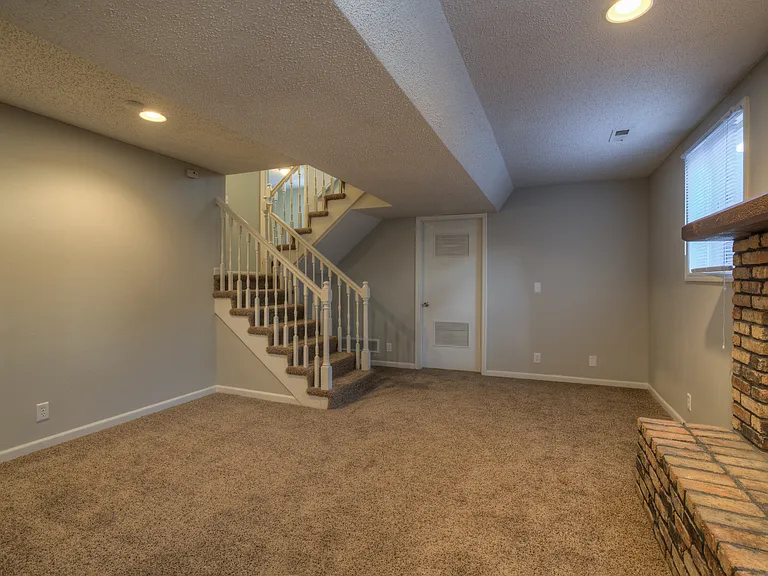 3307 S 133rd St — Photo 10