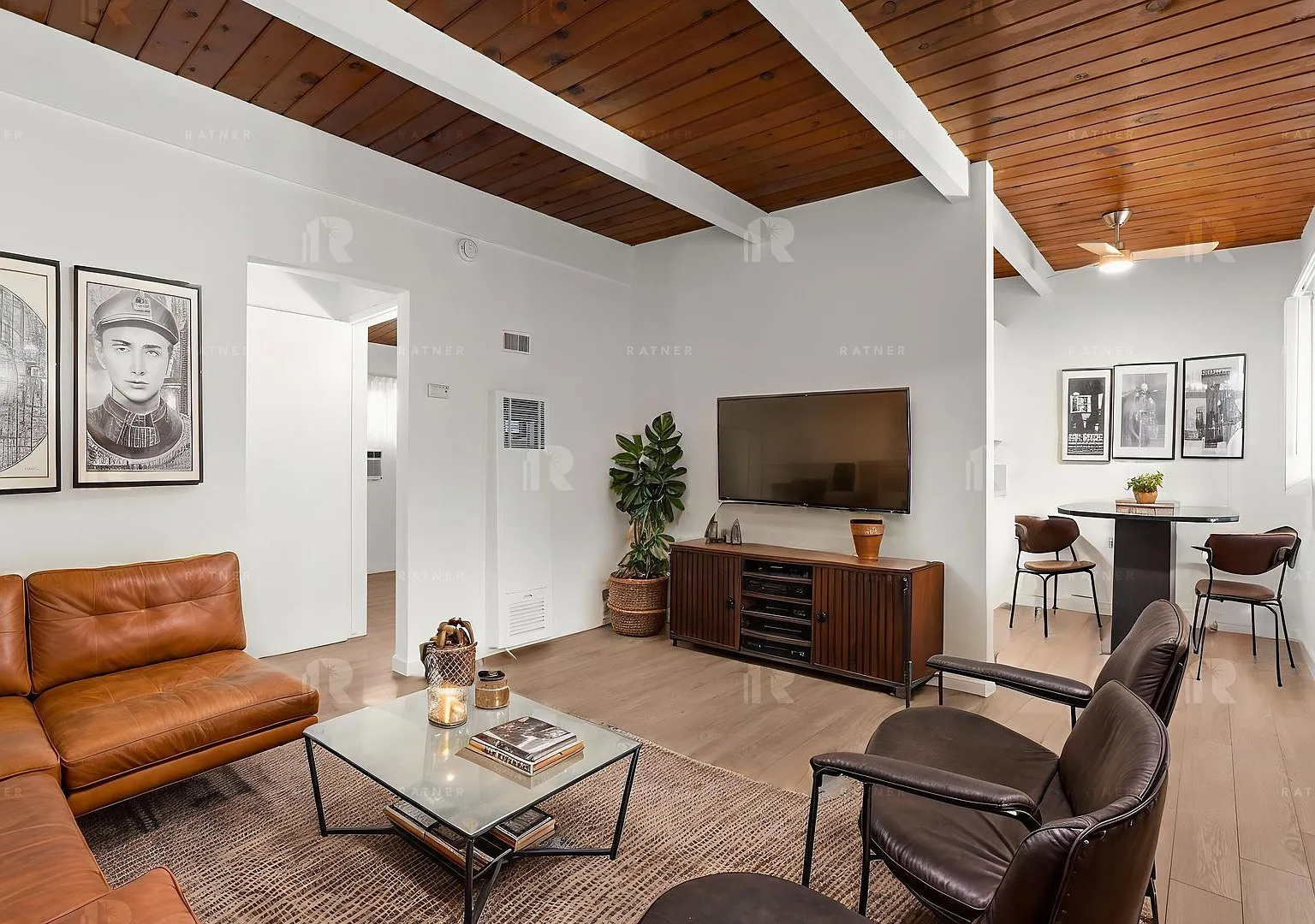 (An/Ti/Yo:B) 4232-4234 Mary Ellen Avenue — Photo 2