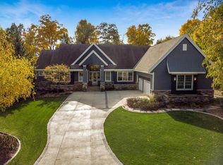 14926 Wildwood Ct, Prior Lake, MN 55372