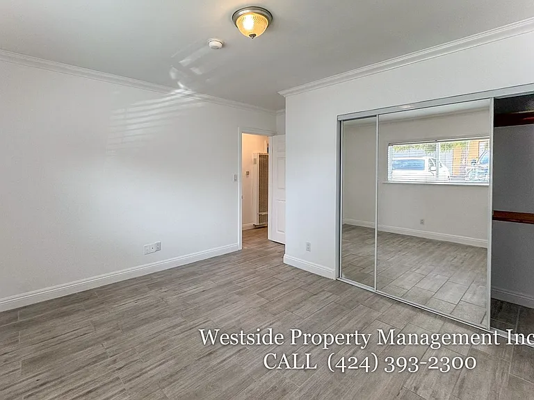 627 Westminster Ave #2 — Photo 13