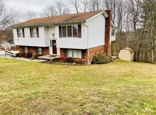 908 Teel Rd, Beckley, WV 25801
