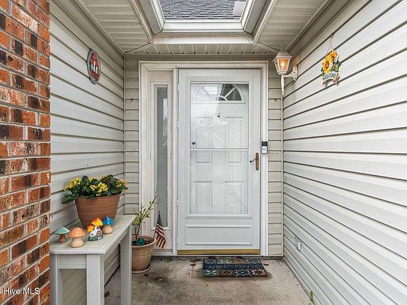 3rd image of 438 Hampton Street NW