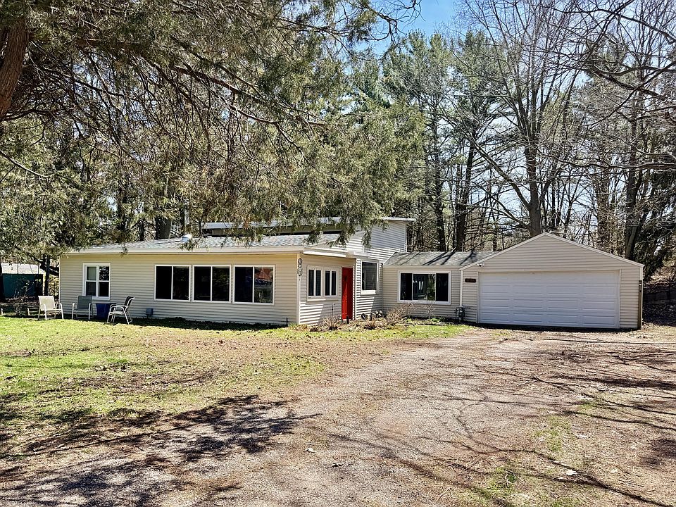 1st image of 17684 Robbins Rd