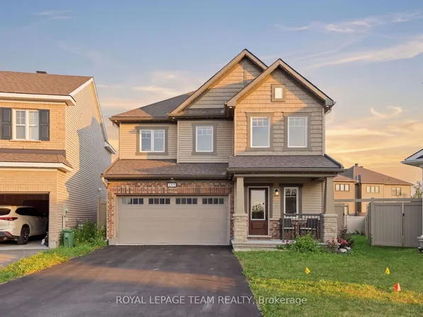 153 Unity Pl, Ottawa, ON K2S 2Y8