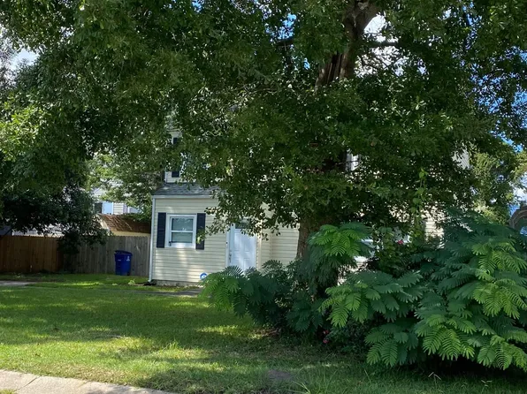 130 E Saltwood Pl, Jacksonville, NC 28540
