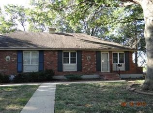 8403 W 83rd St, Overland Park, KS 66204