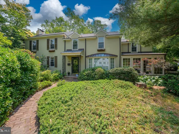 331 W Hendrickson Ave, Morrisville, PA 19067
