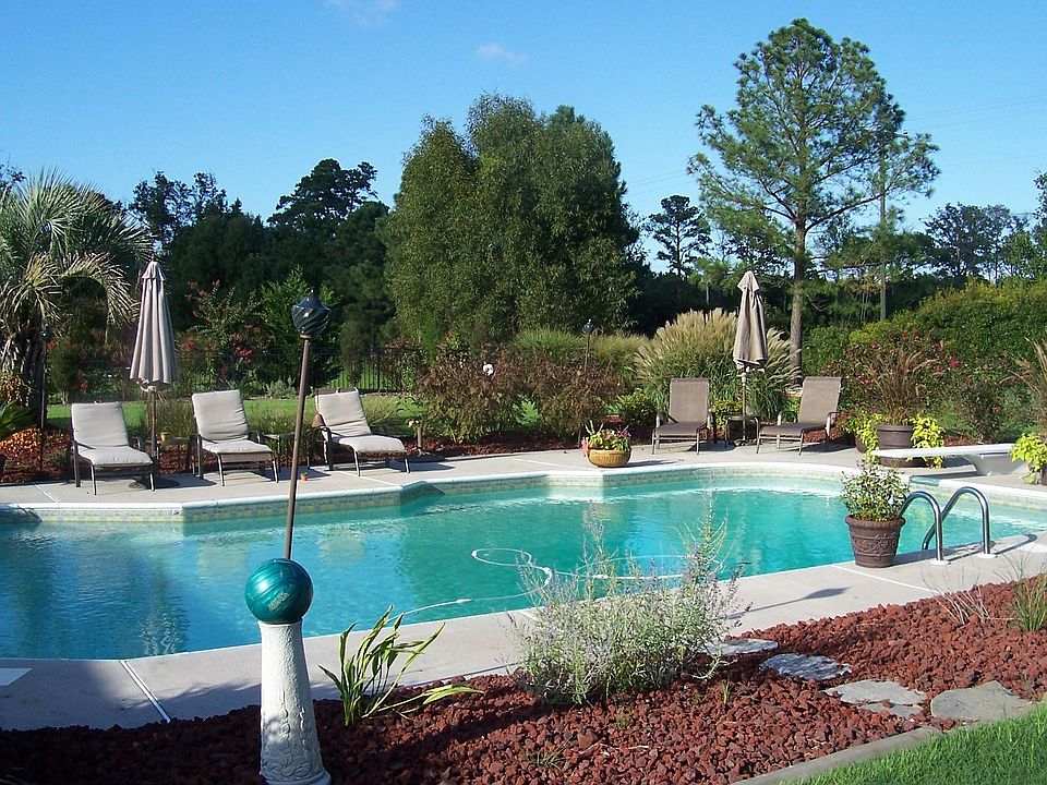 Lushly landscaped pool