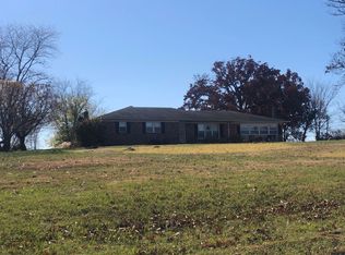 392 Coffeyton Rd, Bourbon, MO 65441