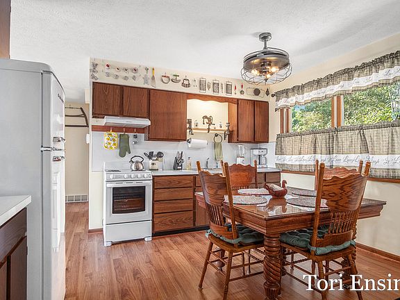 4th image of 11145 S Holland Rd
